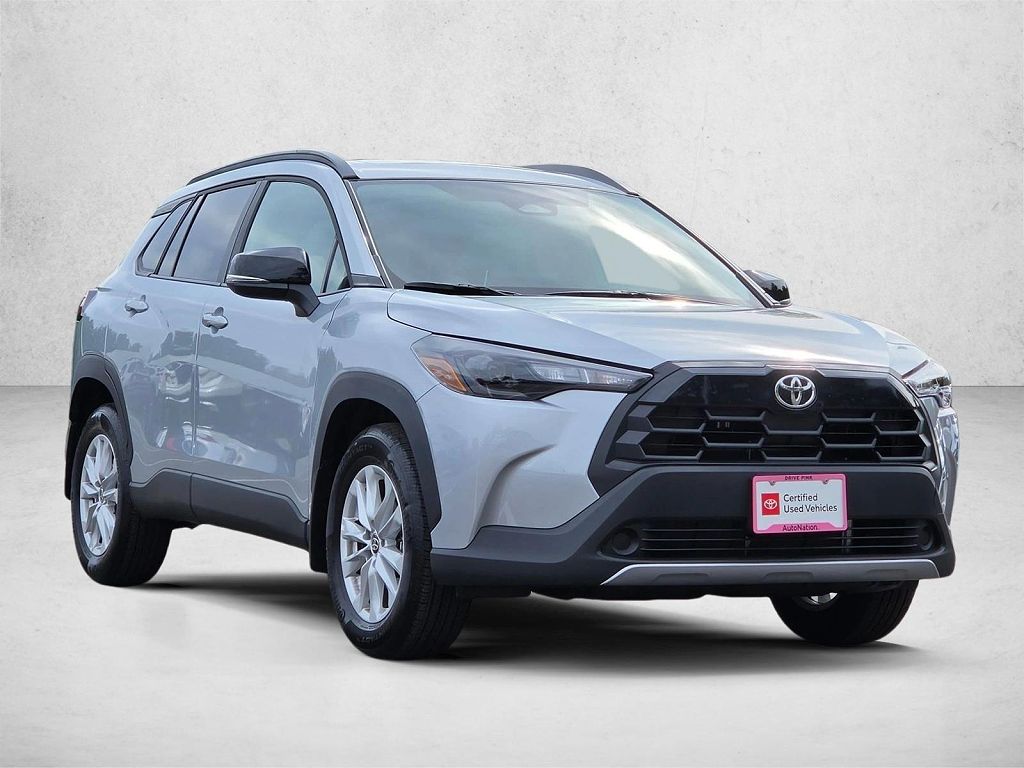 2026 Toyota Corolla Cross LE