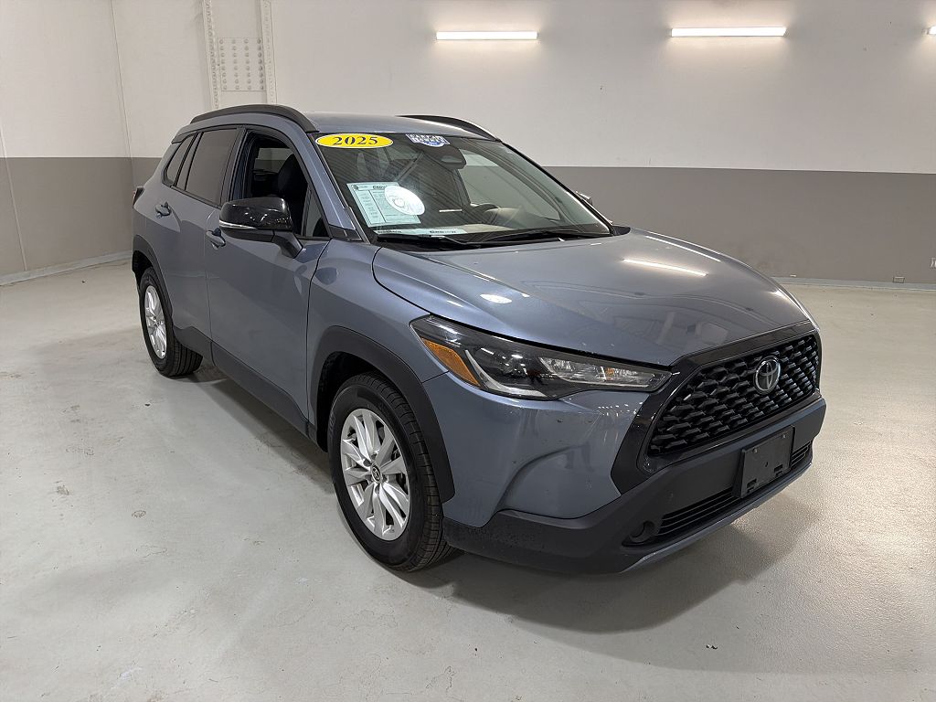 2025 Toyota Corolla Cross LE