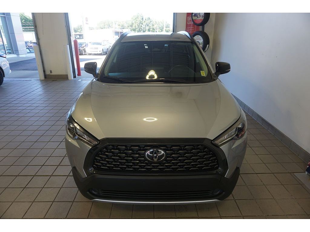 2025 Toyota Corolla Cross LE