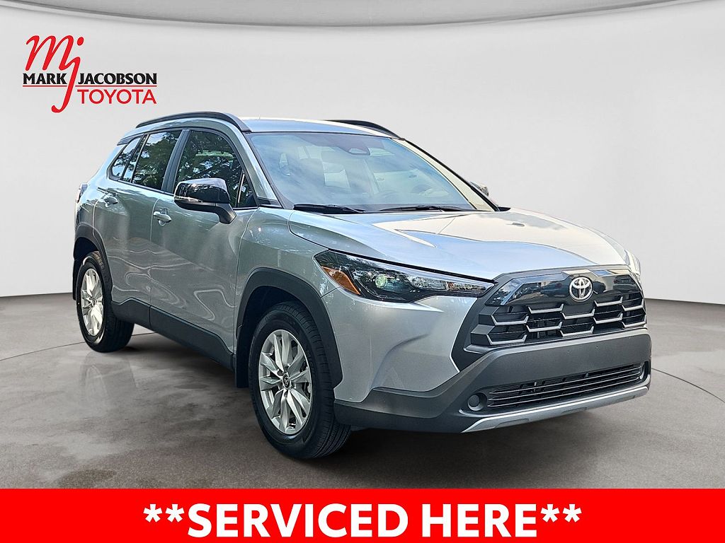 2026 Toyota Corolla Cross LE