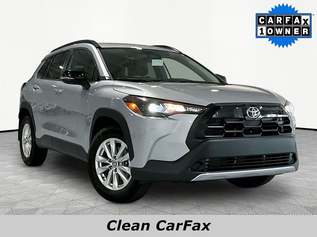 2026 Toyota Corolla Cross LE