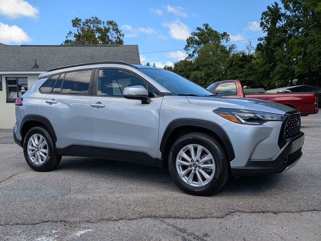 2022 Toyota Corolla Cross LE
