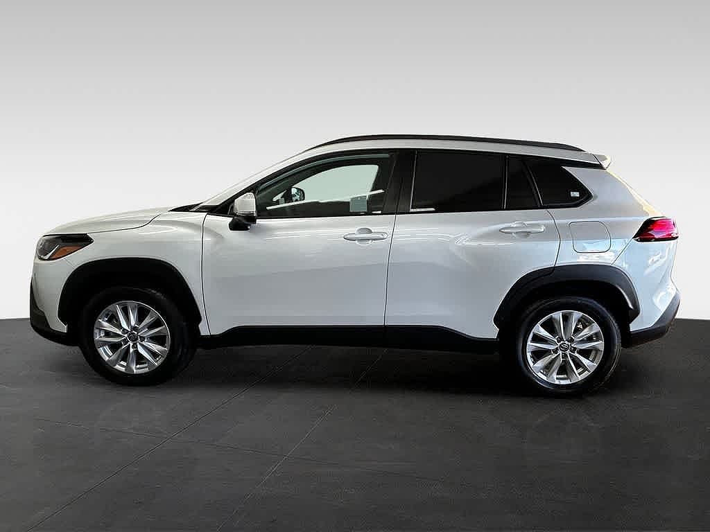 2024 Toyota Corolla Cross LE