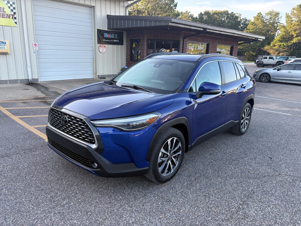 2022 Toyota Corolla Cross XLE