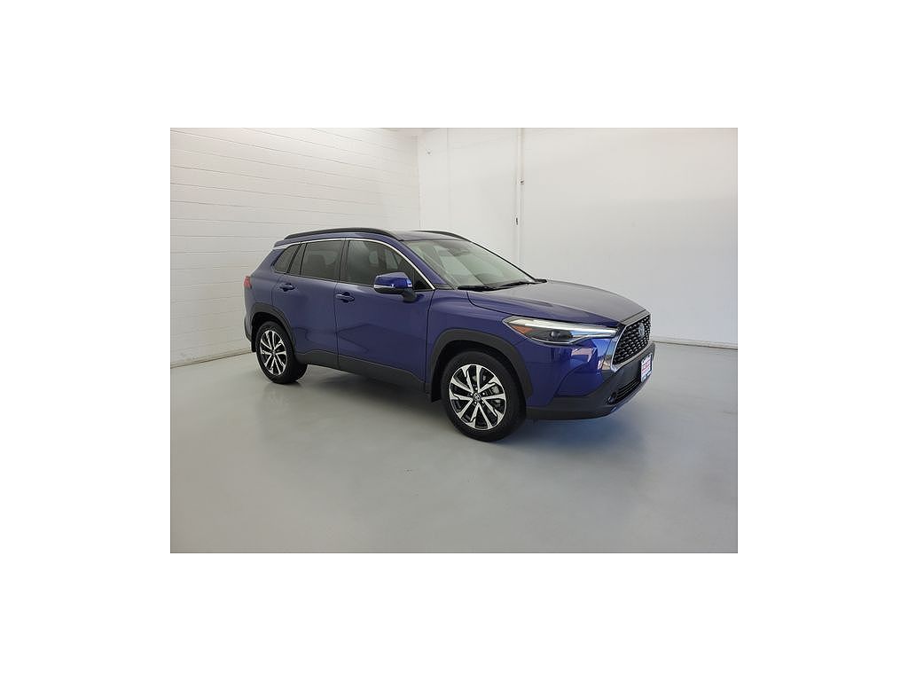 2023 Toyota Corolla Cross XLE