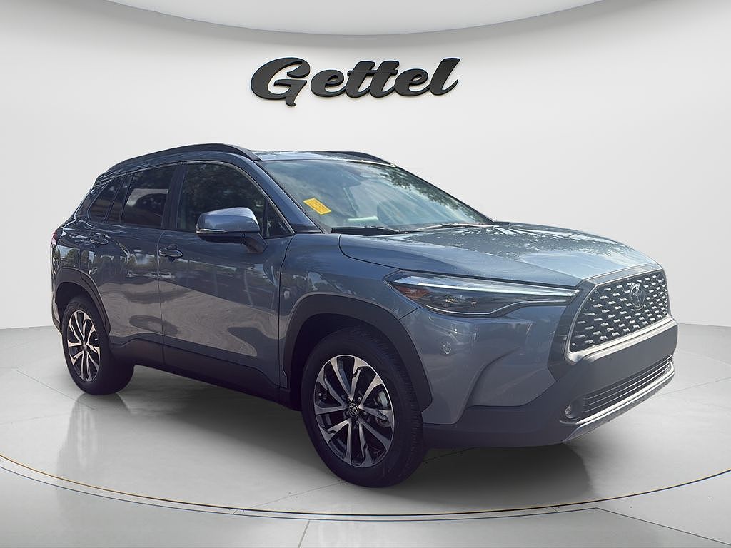 2023 Toyota Corolla Cross XLE