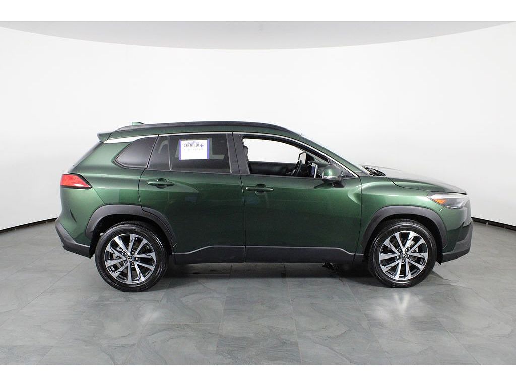 2023 Toyota Corolla Cross XLE