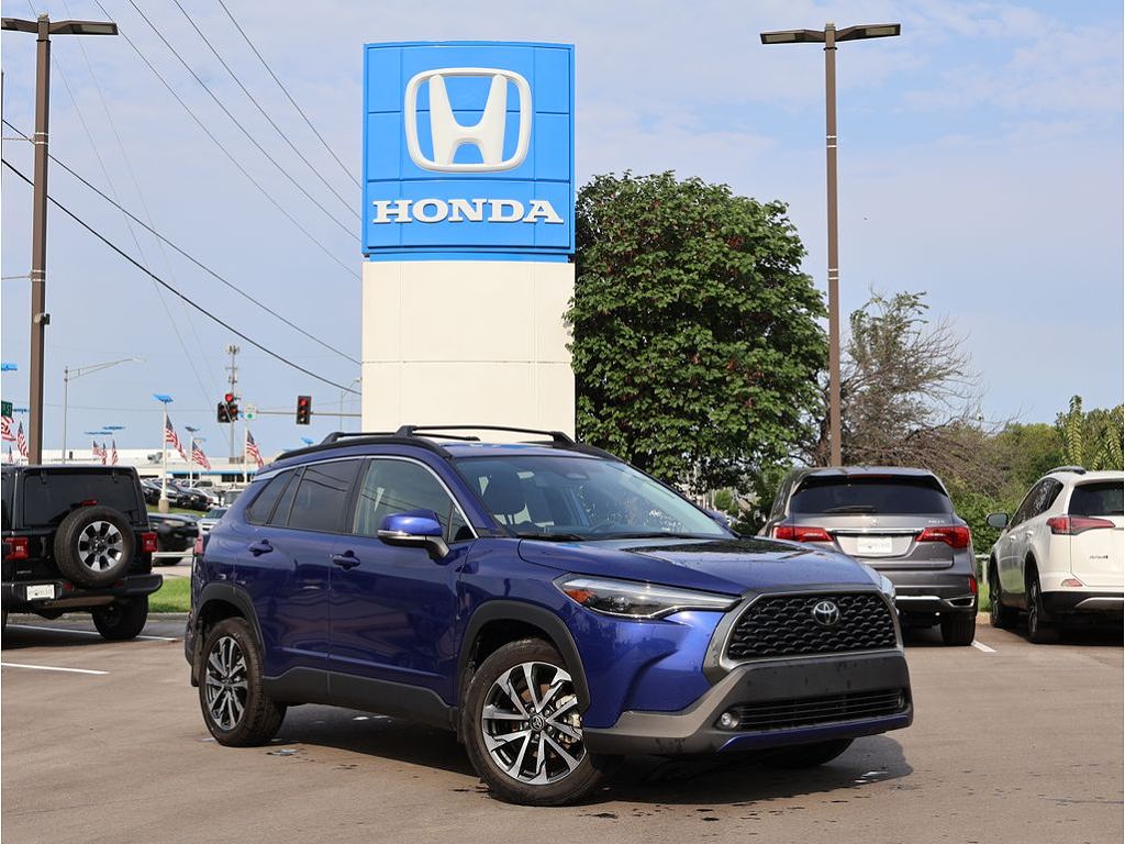 2024 Toyota Corolla Cross XLE