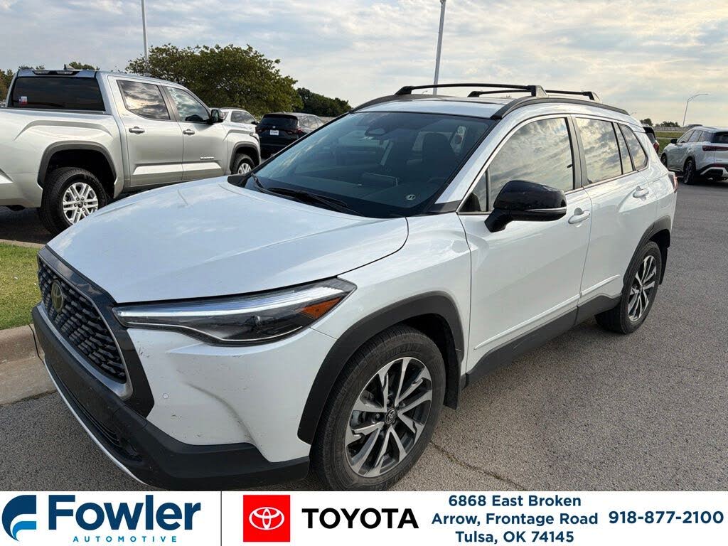 2025 Toyota Corolla Cross XLE