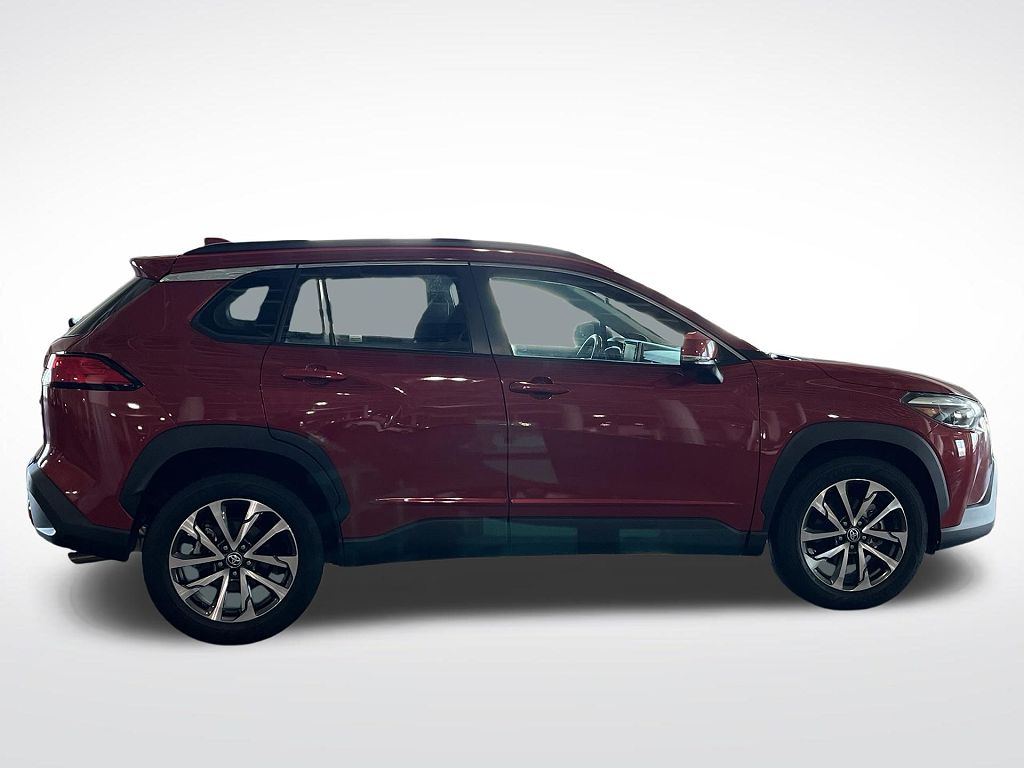2022 Toyota Corolla Cross XLE