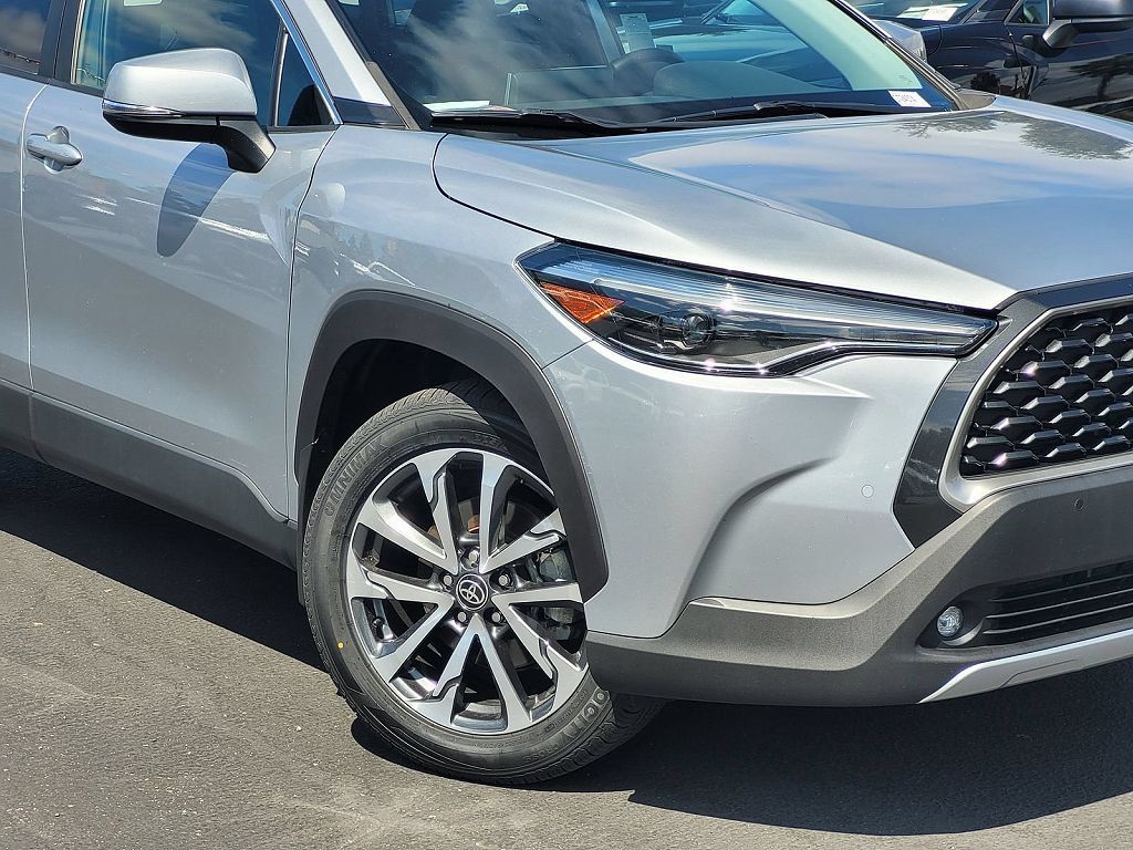 2022 Toyota Corolla Cross XLE