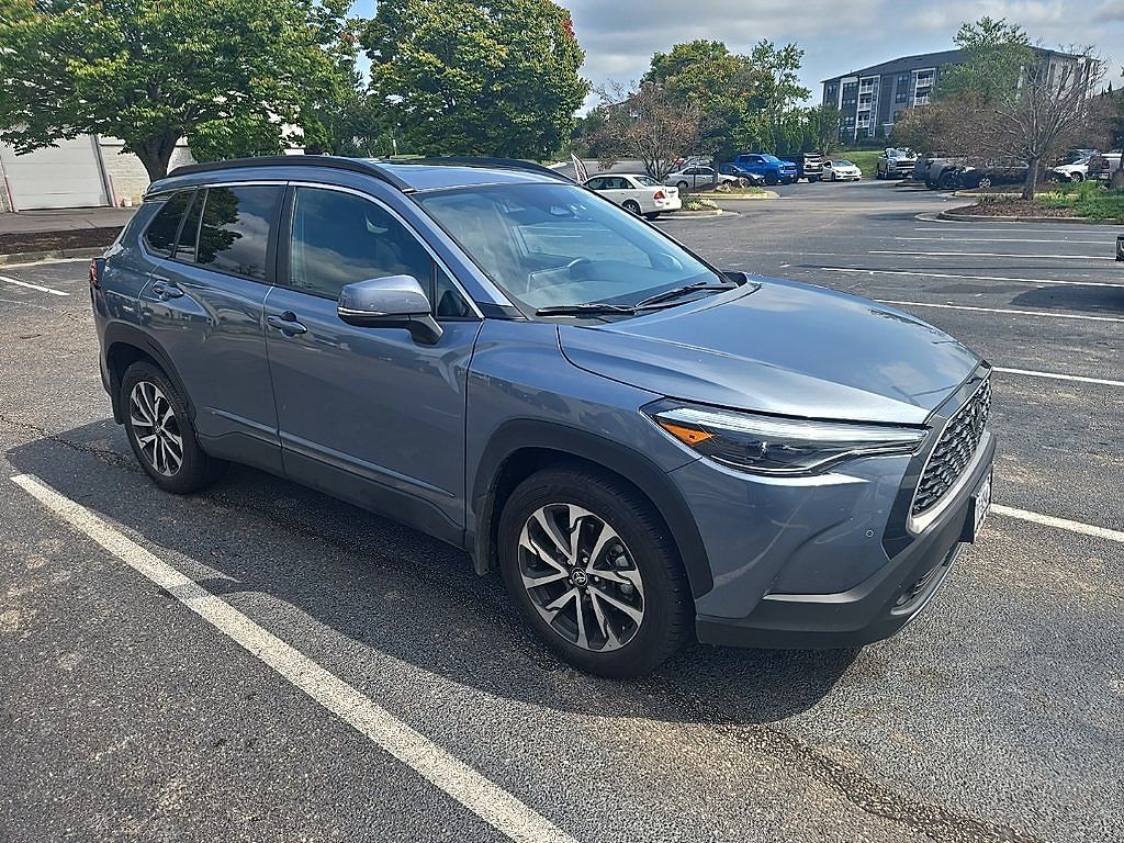 2023 Toyota Corolla Cross XLE