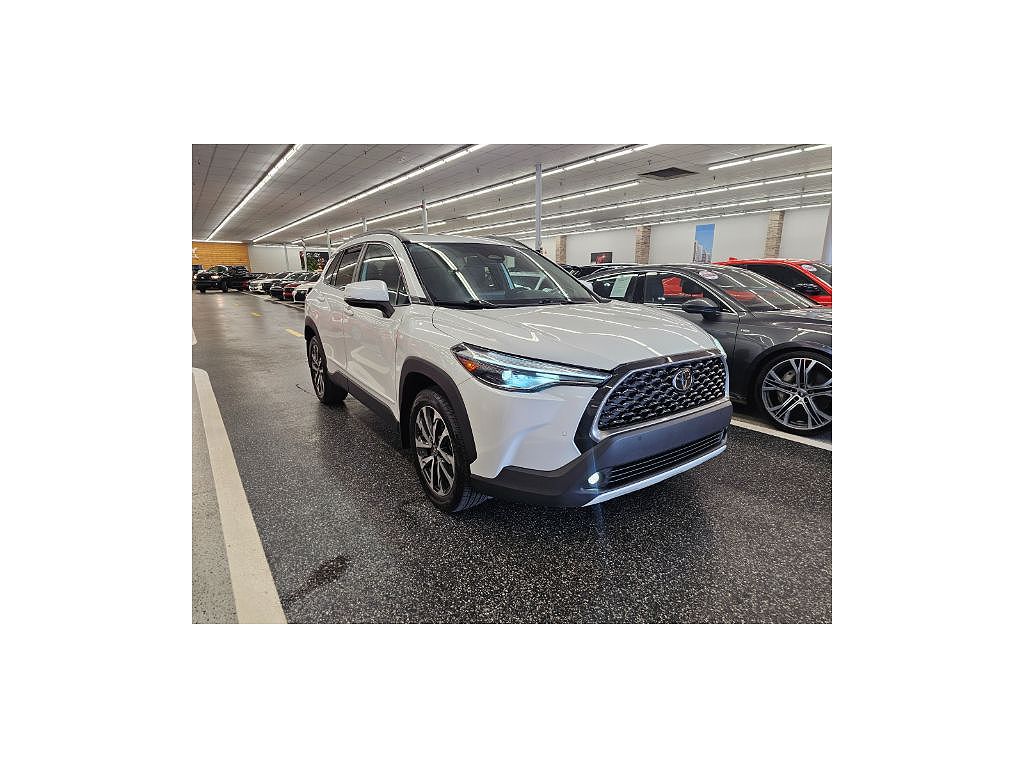 2023 Toyota Corolla Cross XLE