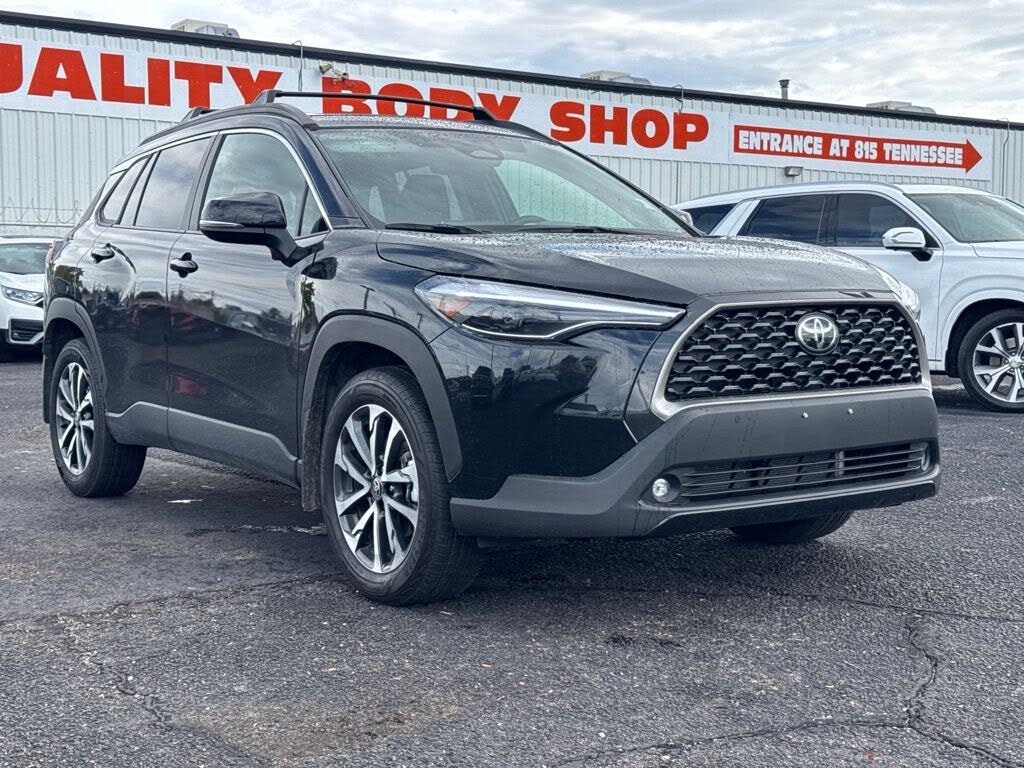 2025 Toyota Corolla Cross XLE