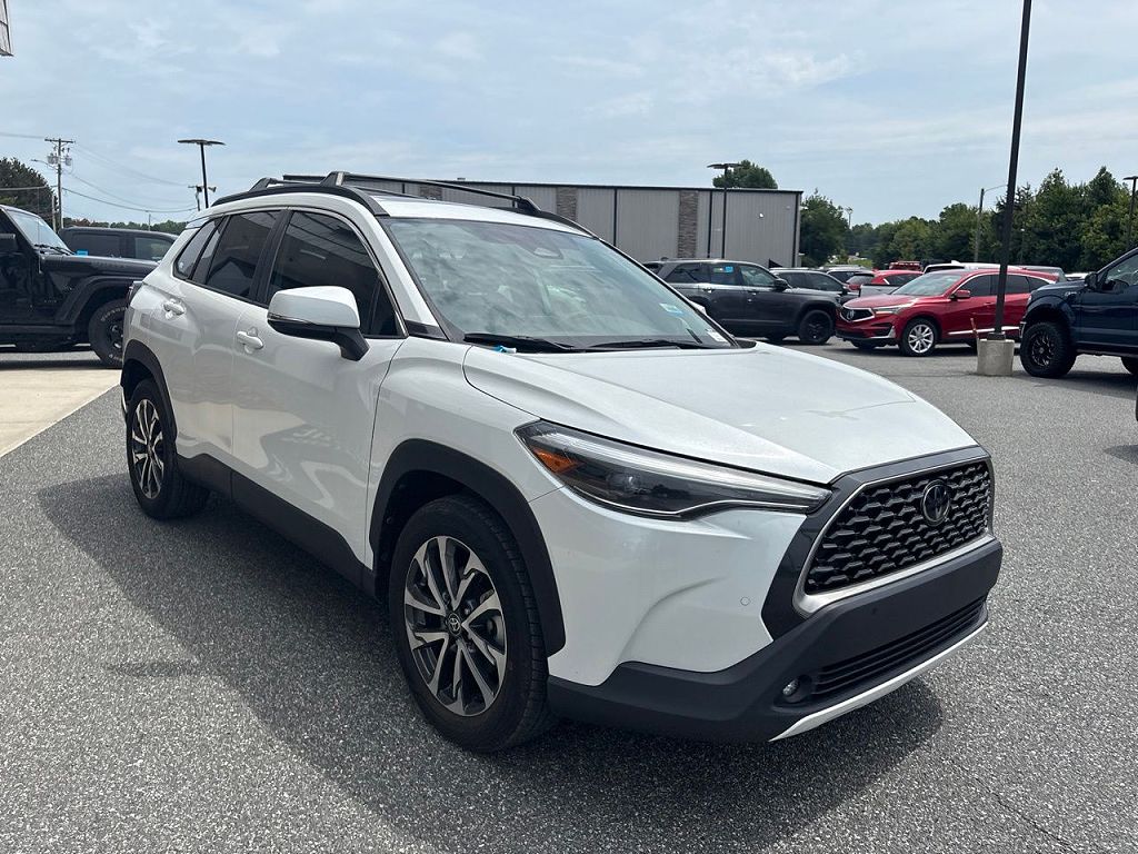 2023 Toyota Corolla Cross XLE