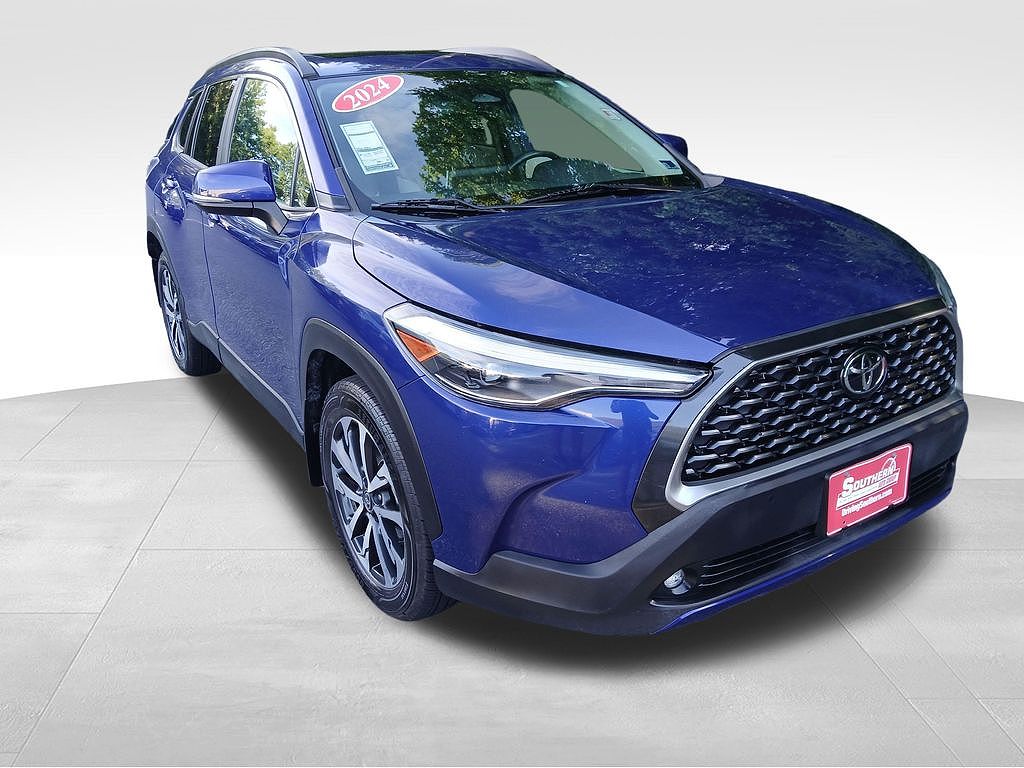 2024 Toyota Corolla Cross XLE