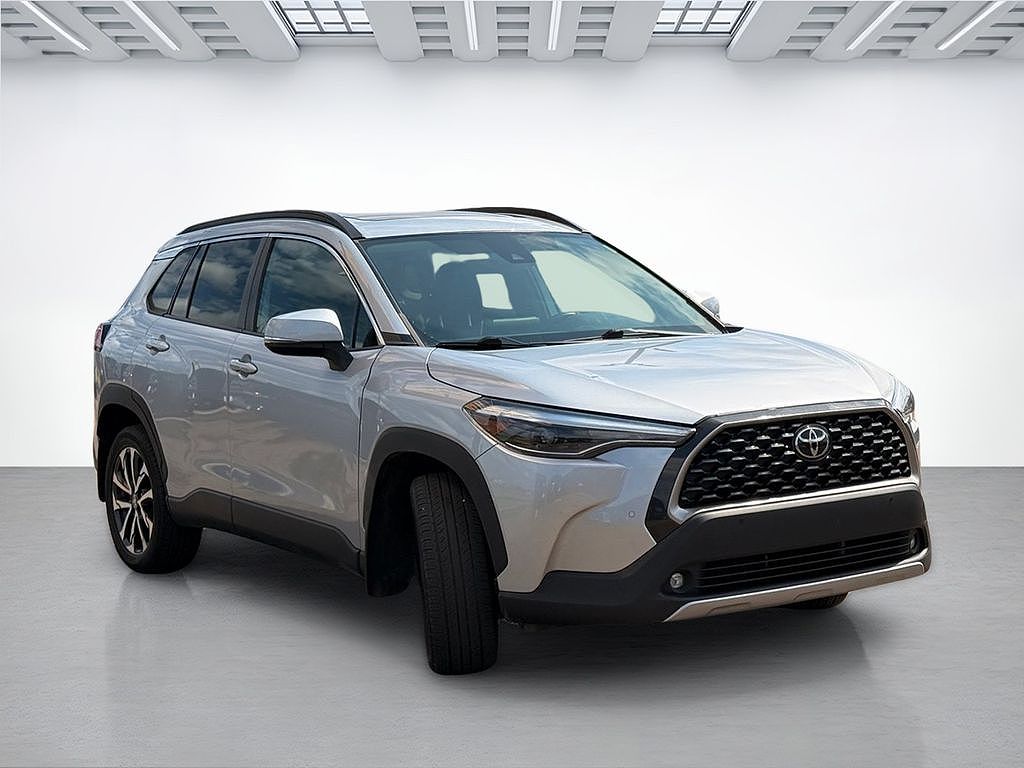 2022 Toyota Corolla Cross XLE