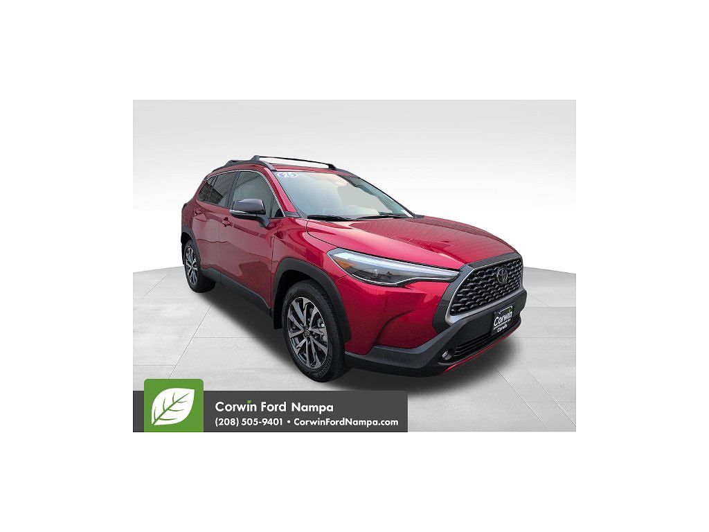 2025 Toyota Corolla Cross XLE