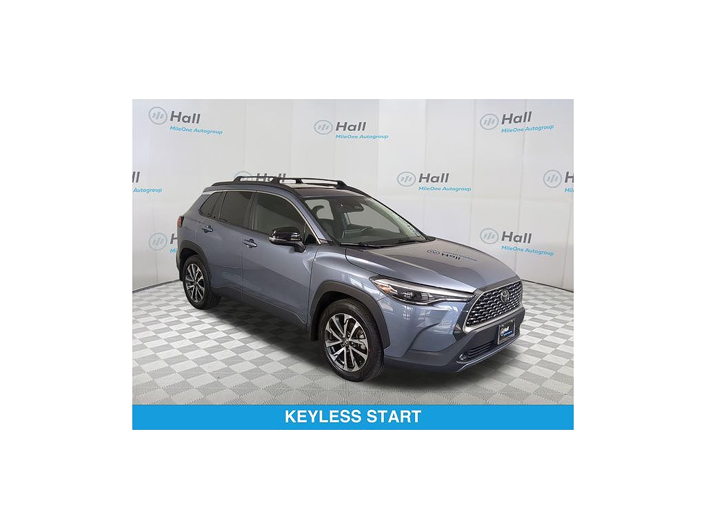 2025 Toyota Corolla Cross XLE