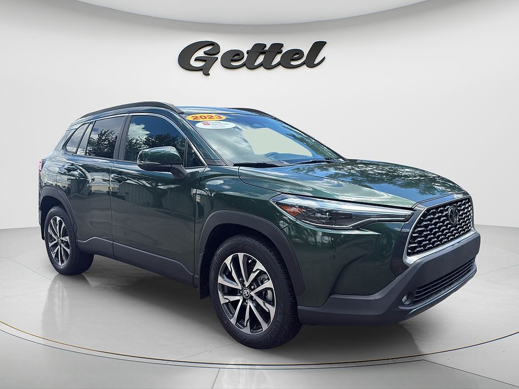 2023 Toyota Corolla Cross XLE