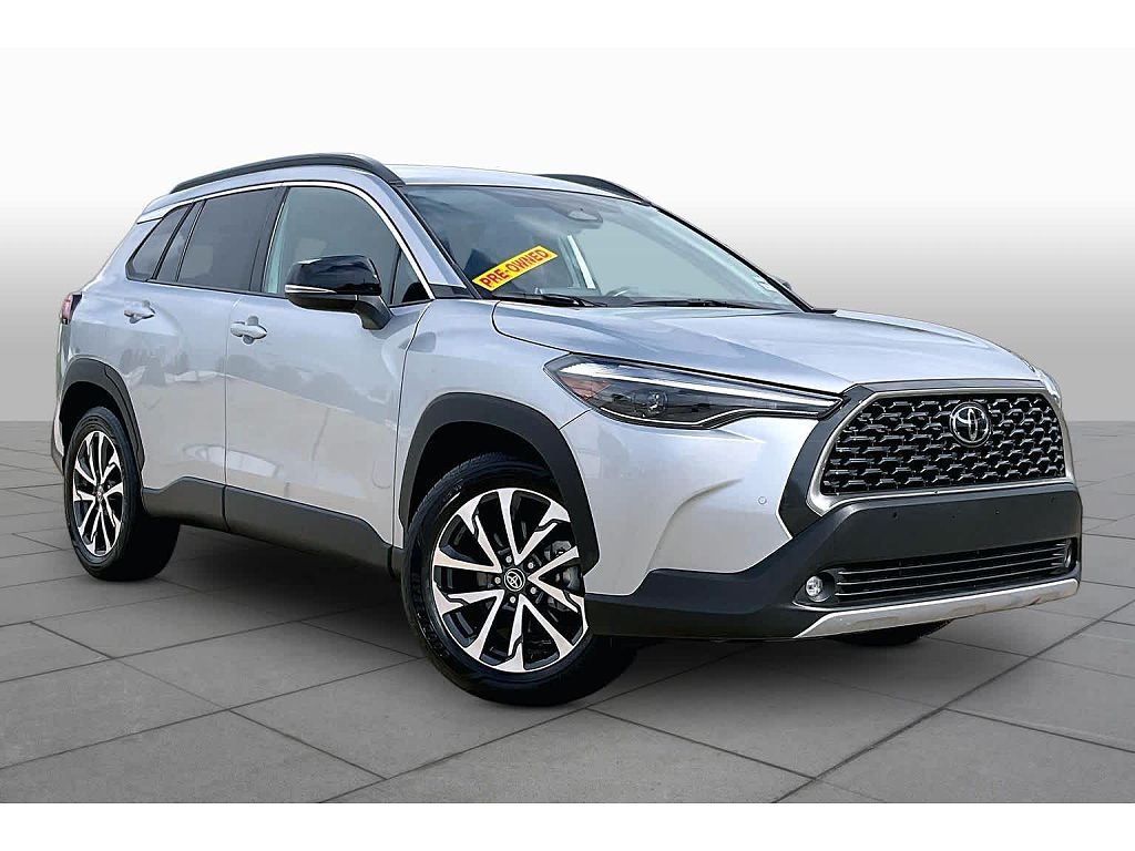 2025 Toyota Corolla Cross XLE