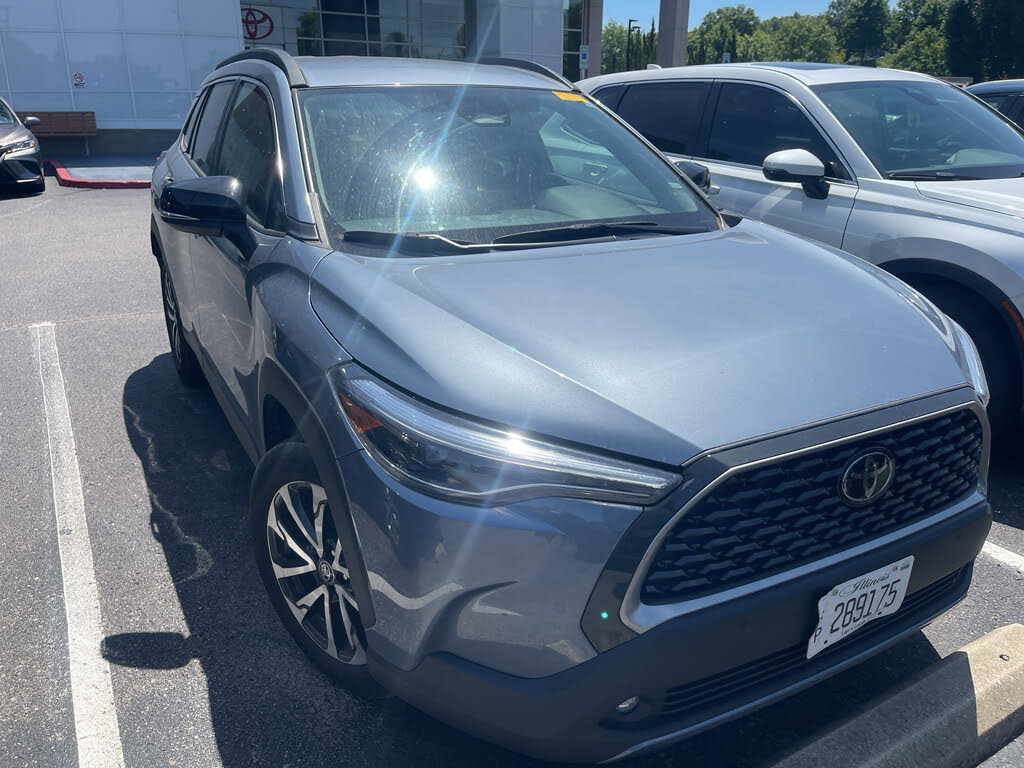 2025 Toyota Corolla Cross XLE