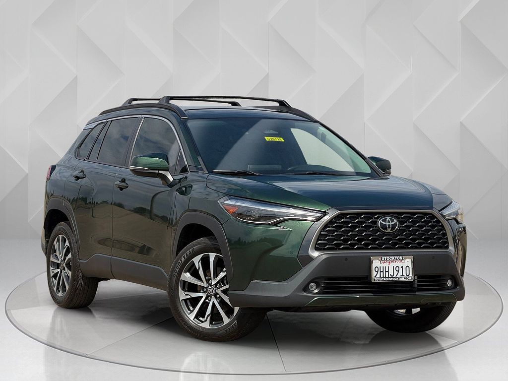 2023 Toyota Corolla Cross XLE