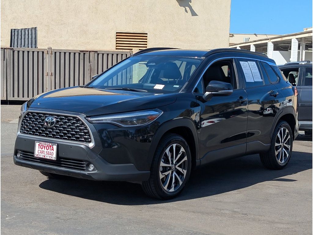 2025 Toyota Corolla Cross XLE