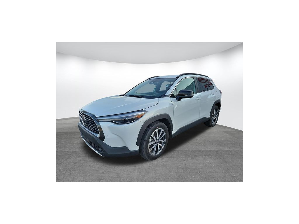 2025 Toyota Corolla Cross XLE