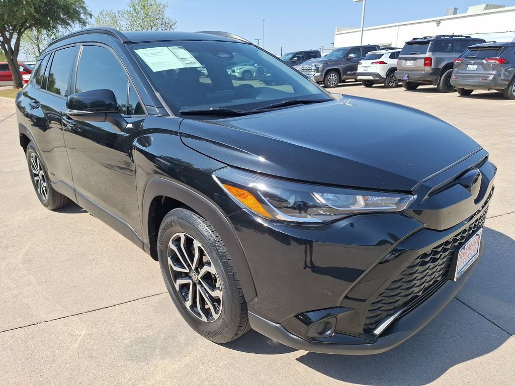 2023 Toyota Corolla Cross Hybrid SE