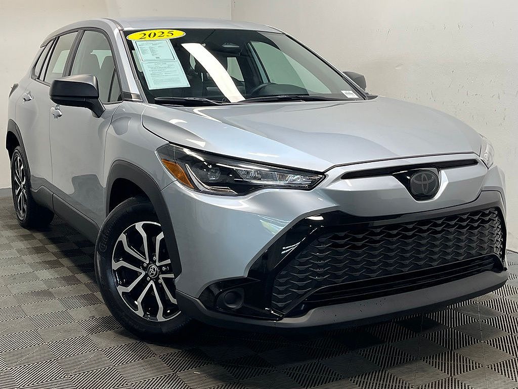 2025 Toyota Corolla Cross SE