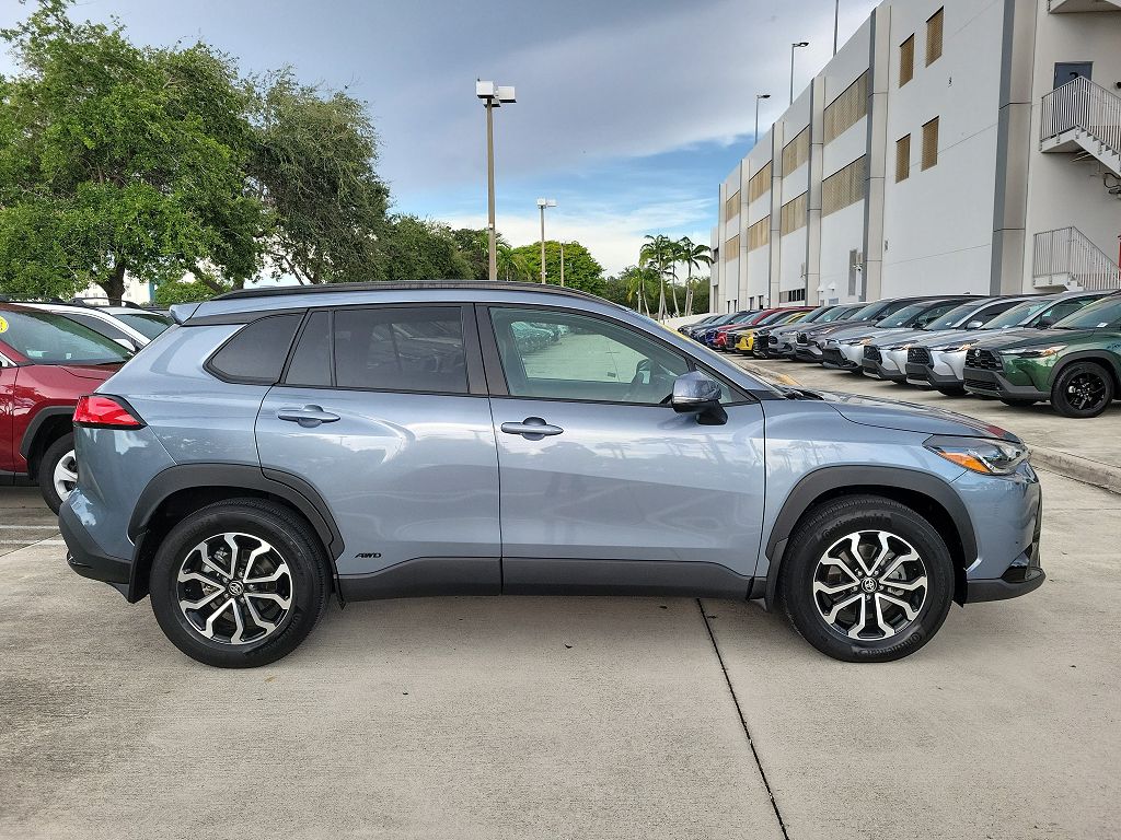 2024 Toyota Corolla Cross Hybrid SE