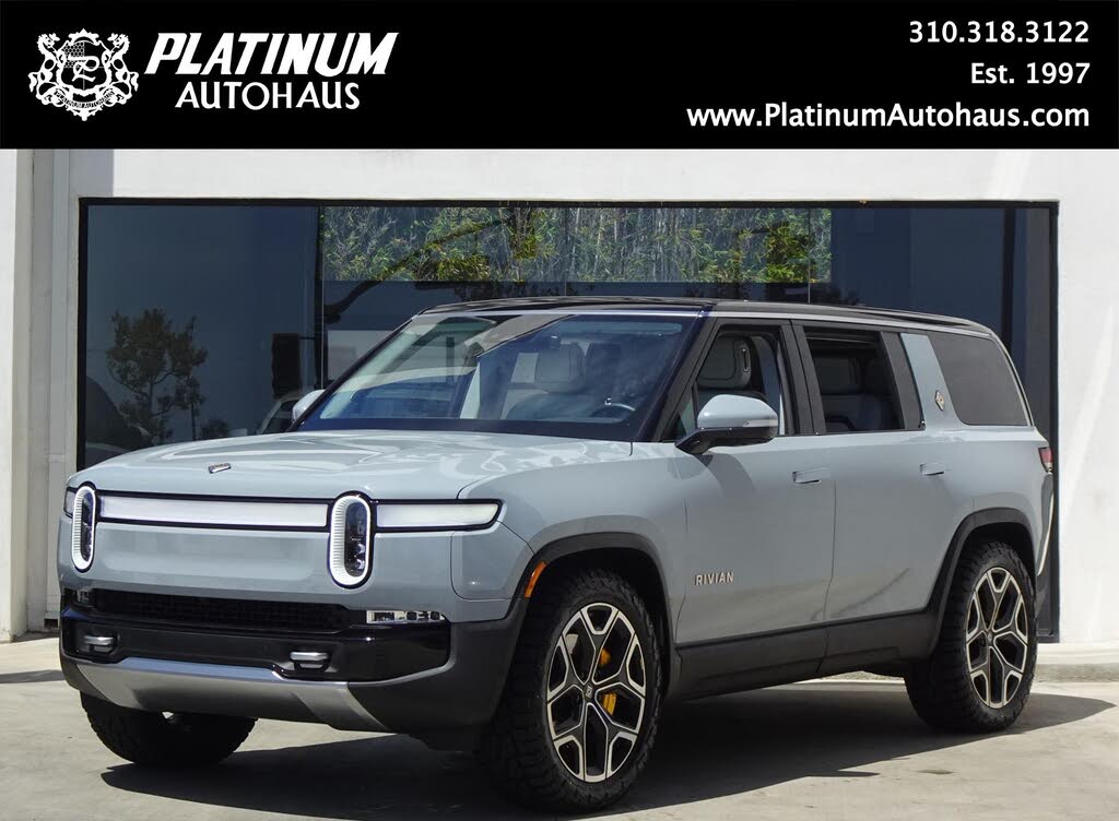 2024 Rivian R1S photo 1