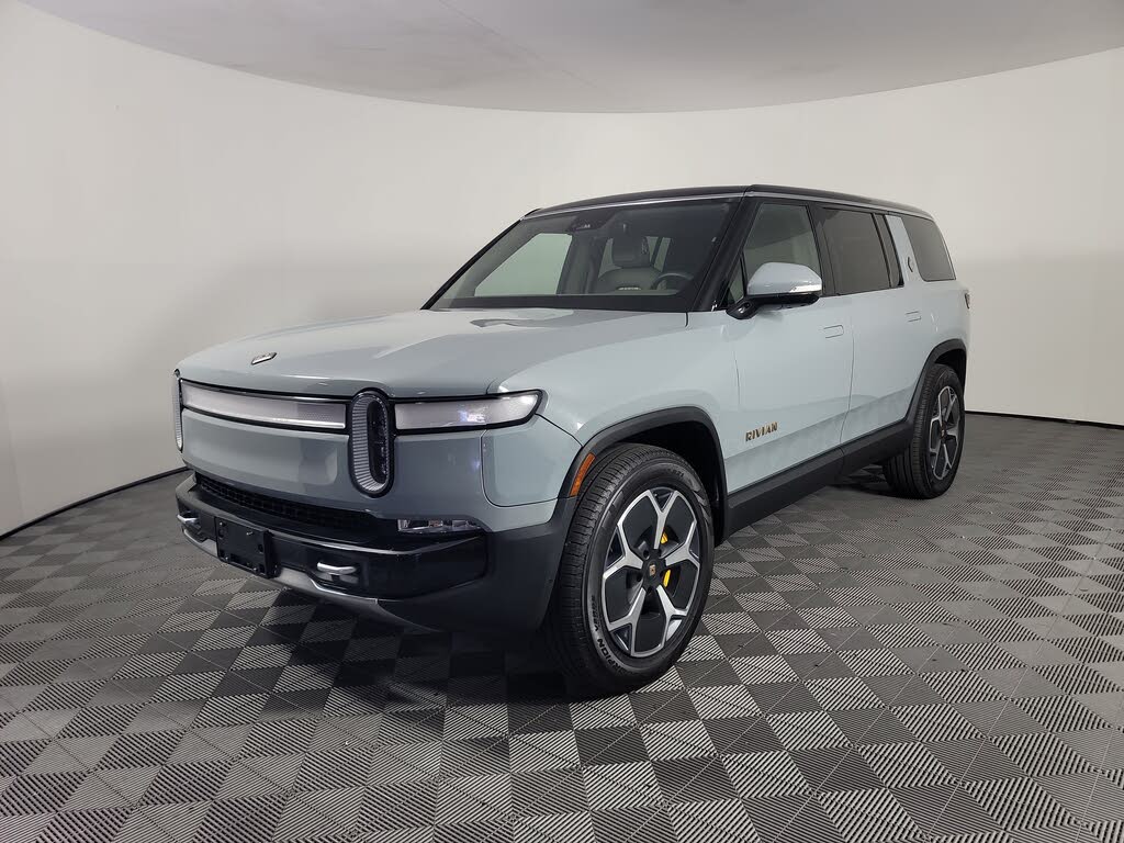 2023 Rivian R1S photo 1