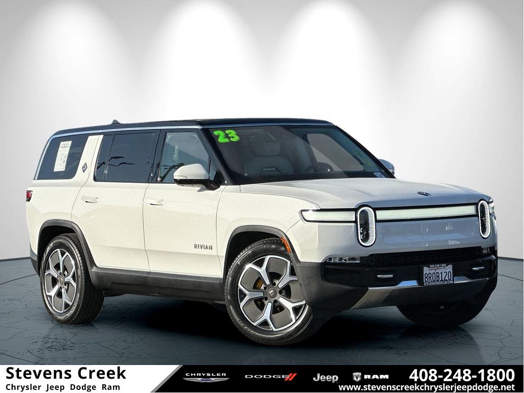 2023 Rivian R1S photo 1