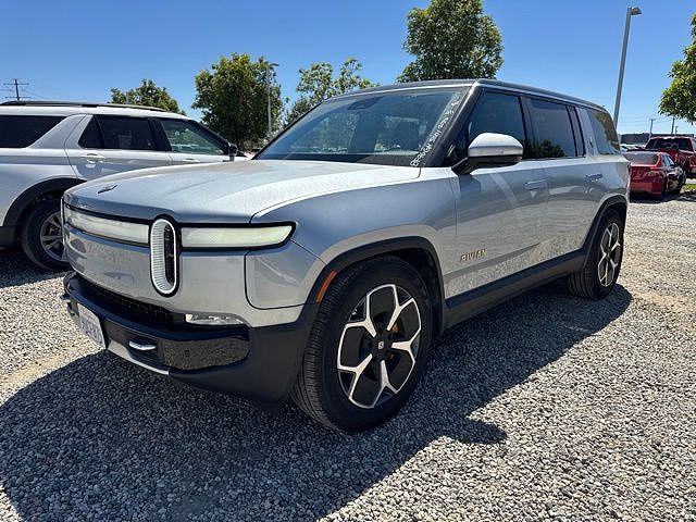 2023 Rivian R1S photo 1