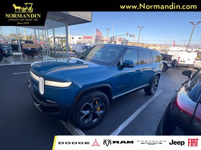 2023 Rivian R1S photo 1