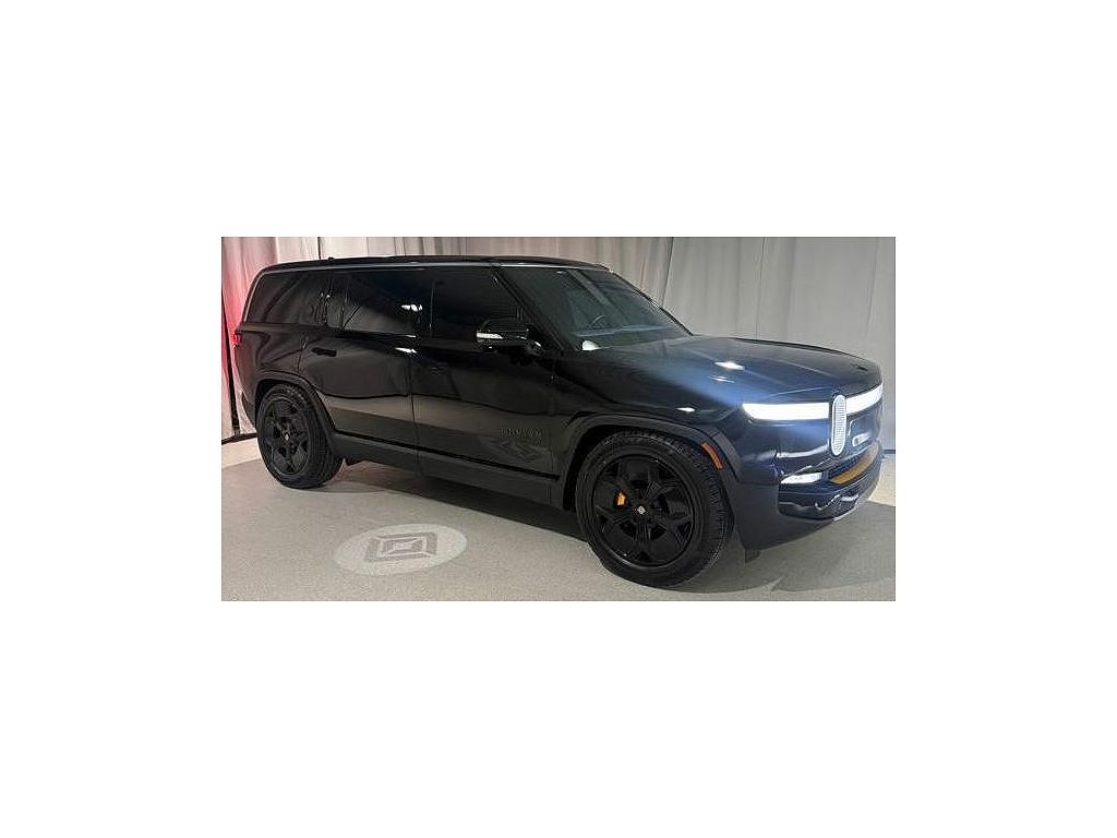2024 Rivian R1S Adventure