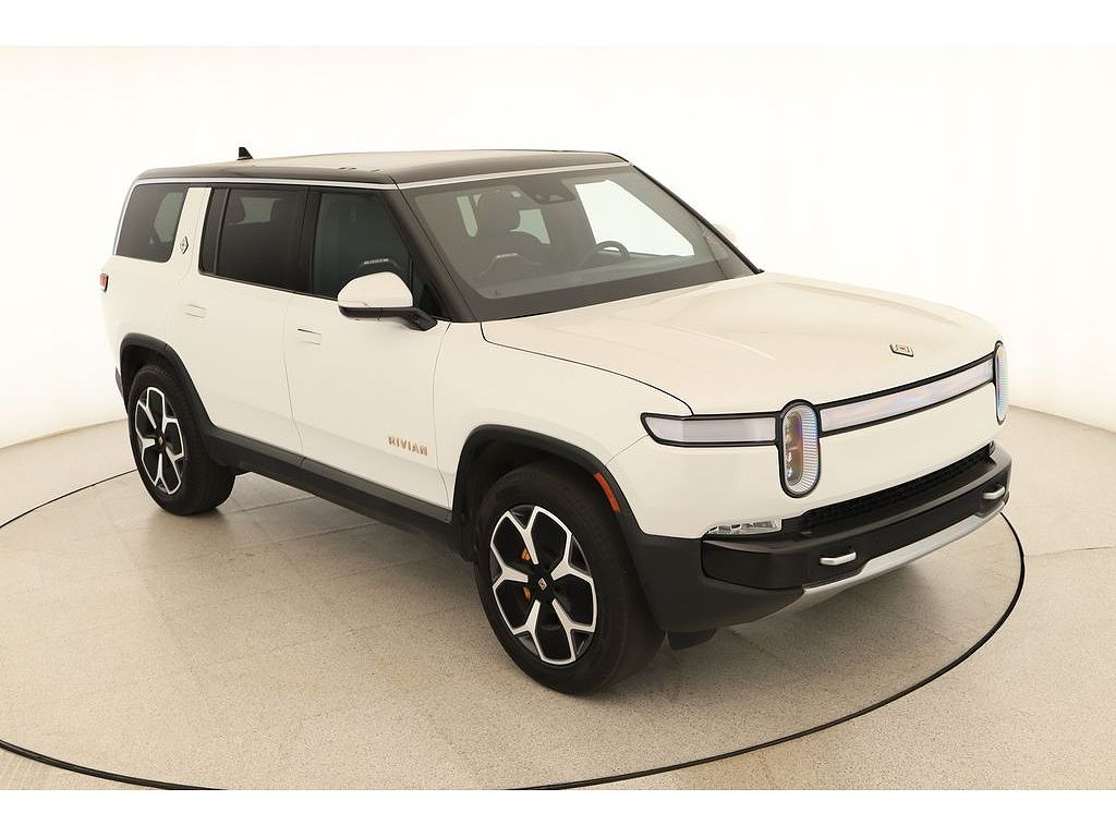 2024 Rivian R1S Adventure