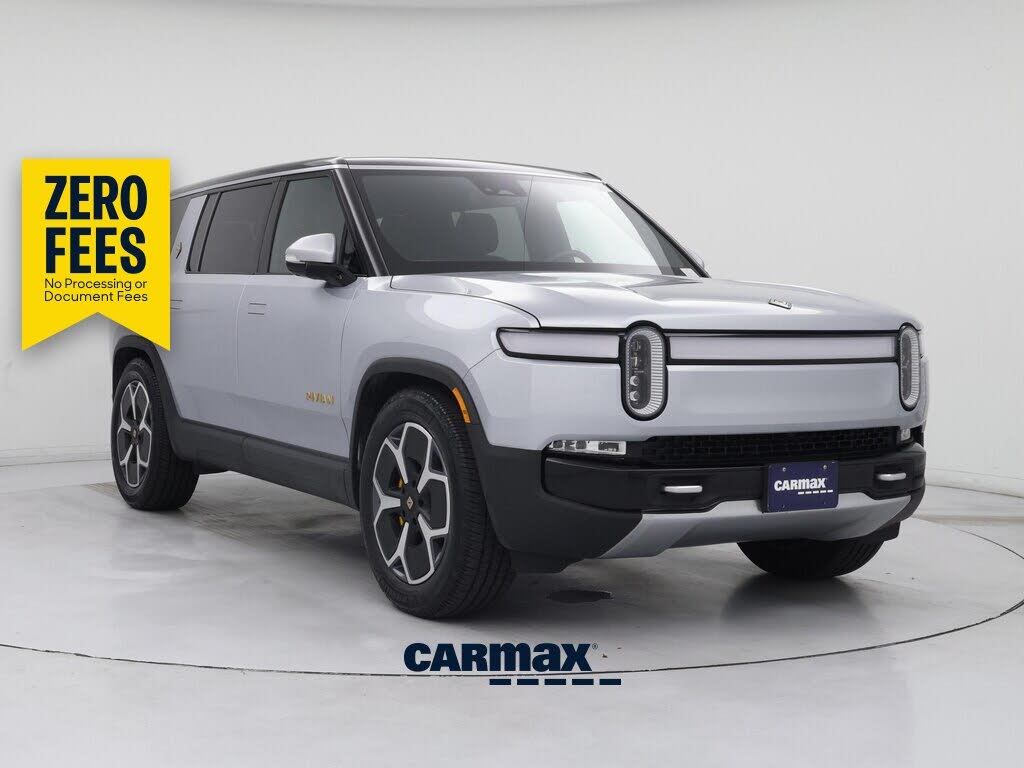 2023 Rivian R1S photo 1