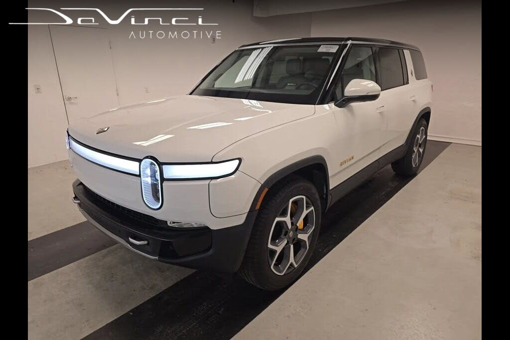 2024 Rivian R1S Adventure