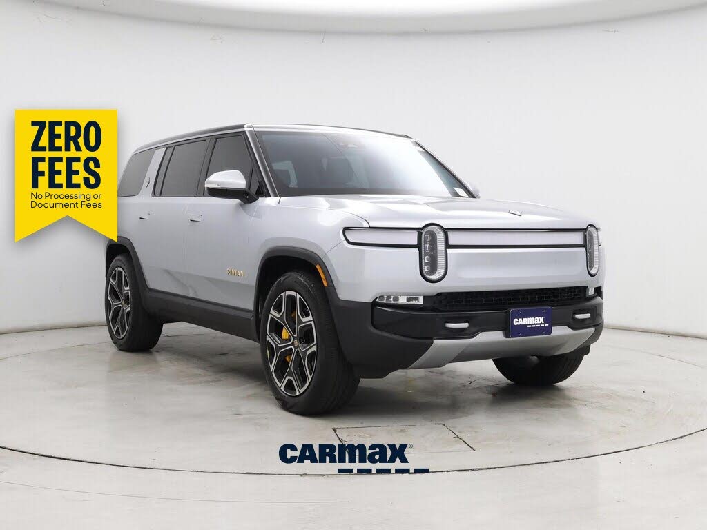 2024 Rivian R1S photo 1