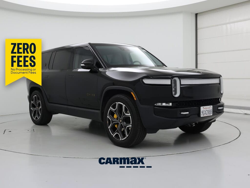 2023 Rivian R1S photo 1
