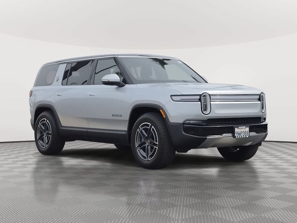 2025 Rivian R1S photo 1