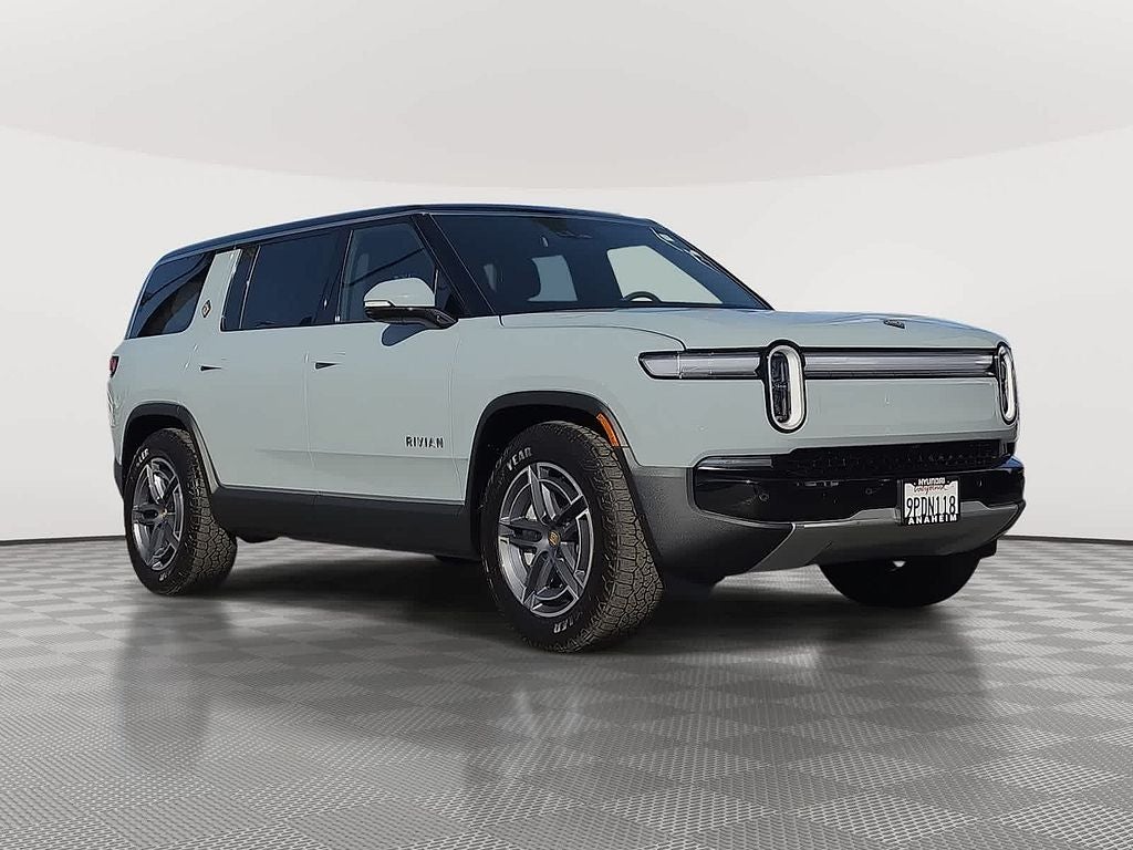 2025 Rivian R1S photo 1