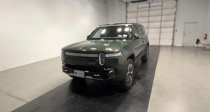 2024 Rivian R1S photo 1