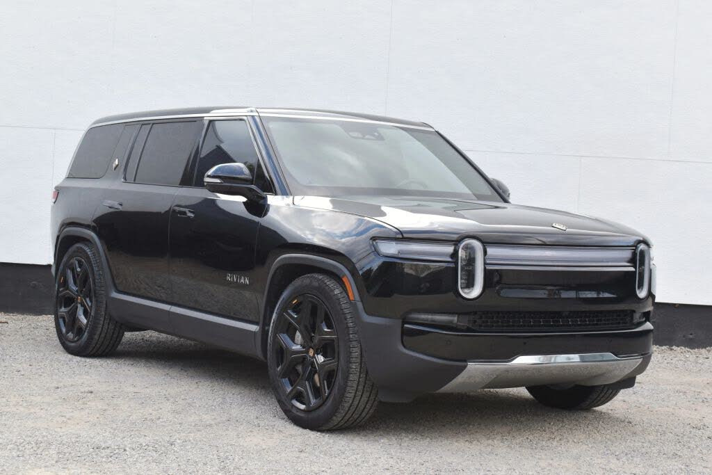 2025 Rivian R1S Dual