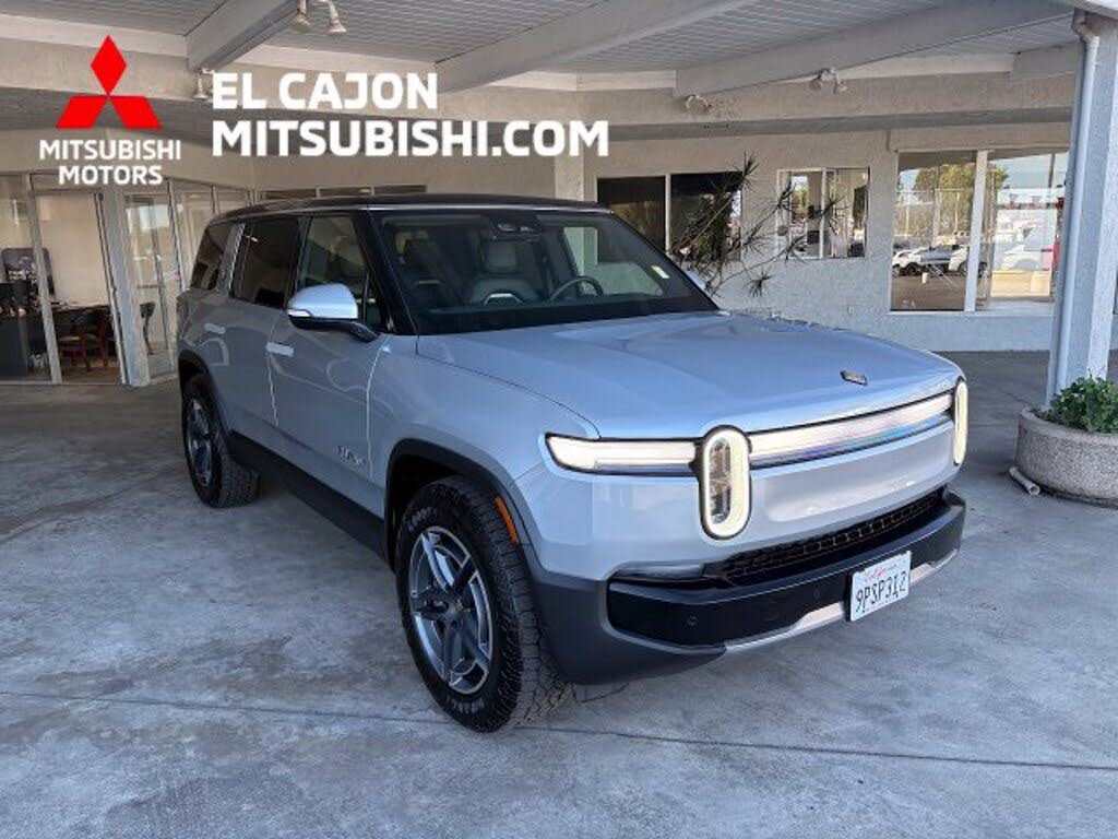 2025 Rivian R1S photo 1