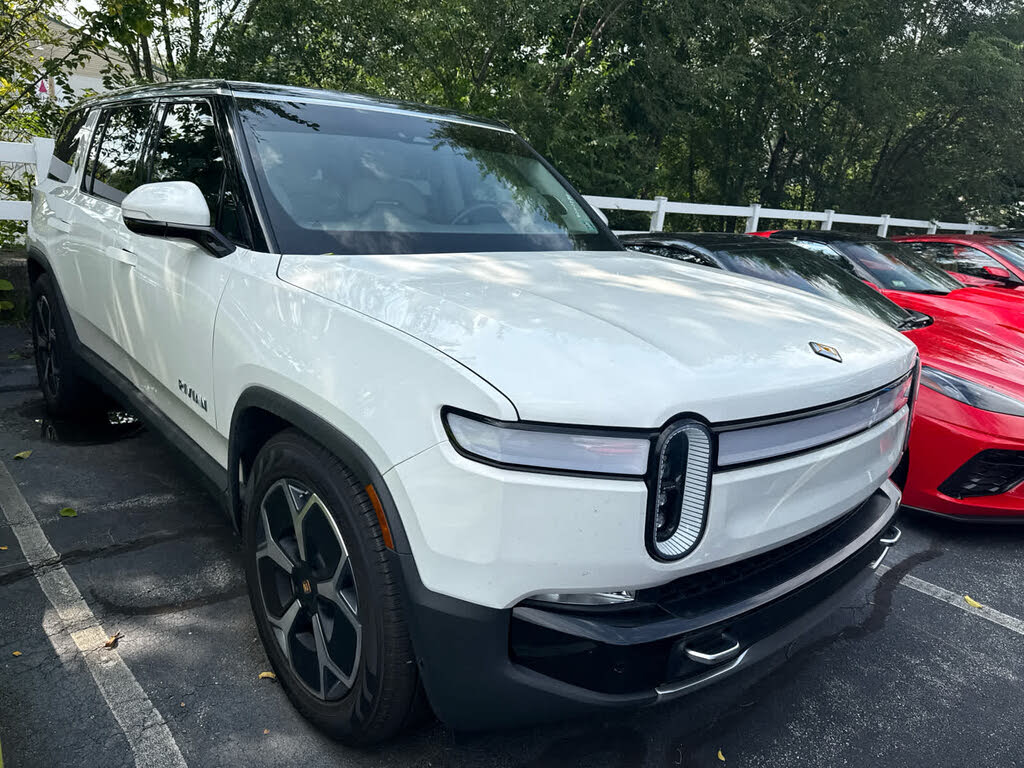 2023 Rivian R1S Adventure