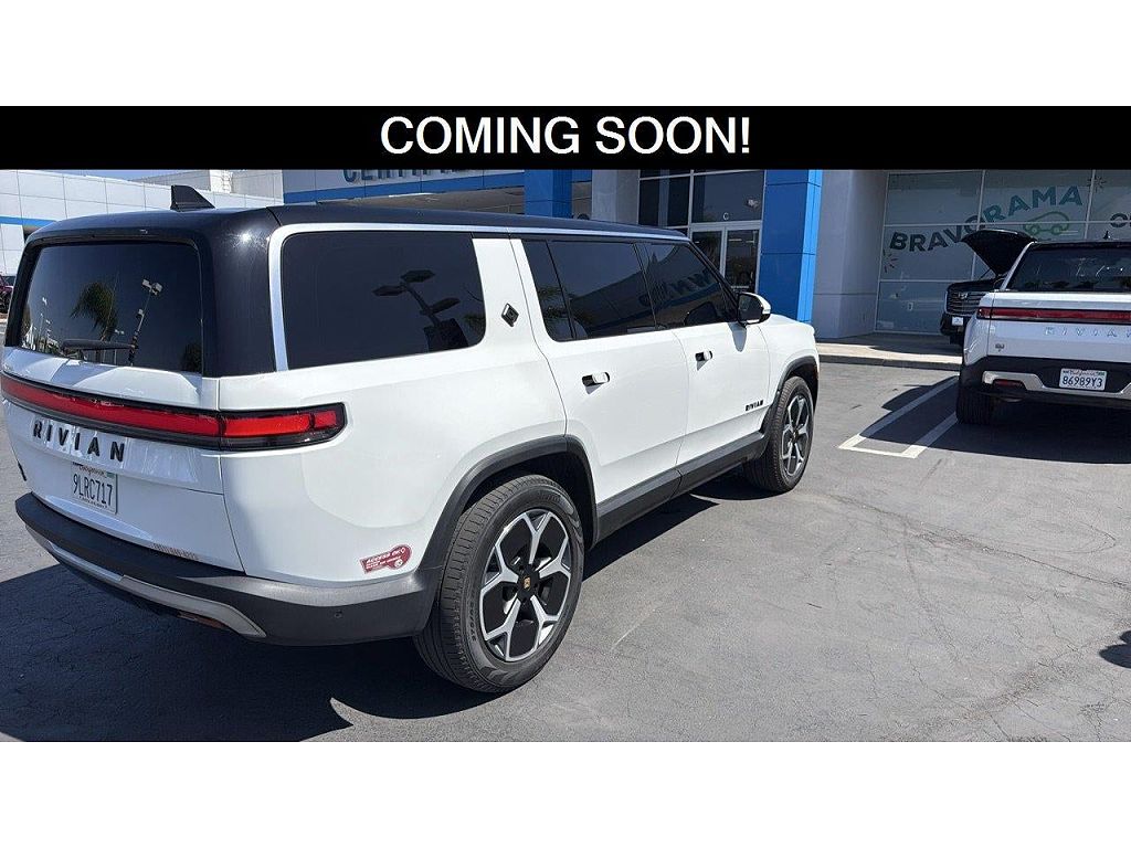 2024 Rivian R1S photo 1